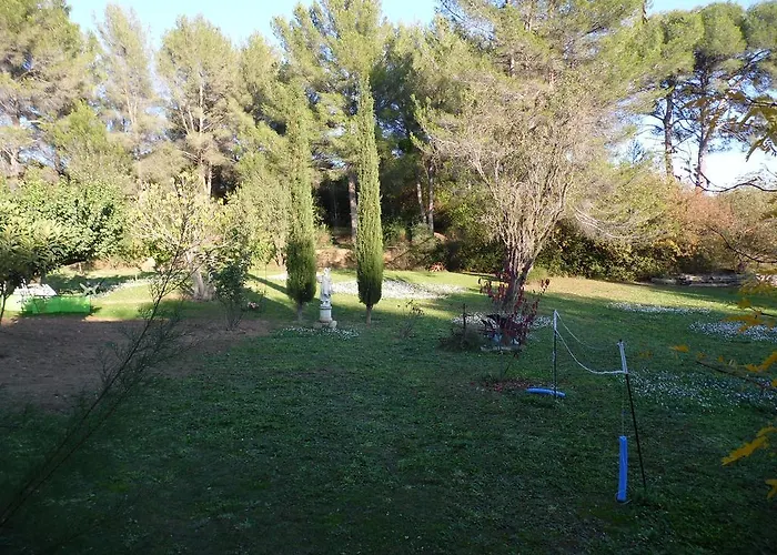Le Mas Du Pin Vert
